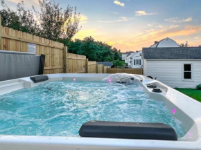 Whiskey Business, HOT TUB, BBQ Grill, Fire Pit, FUN